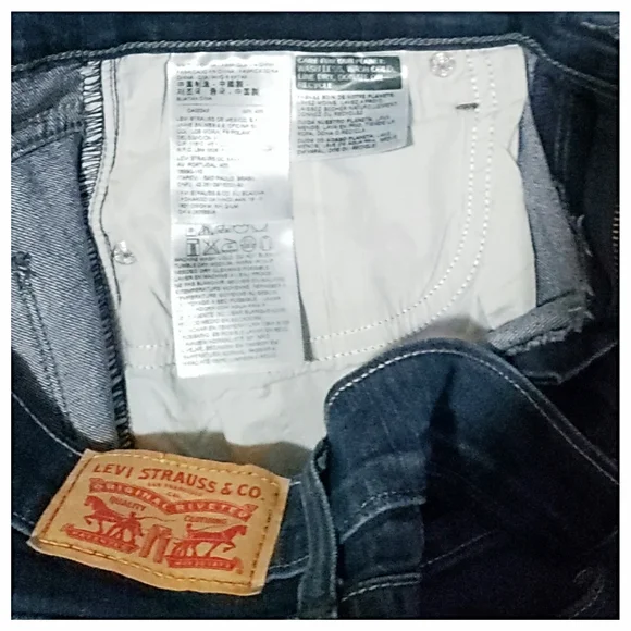 Vintage Levi's High Rise Cut Off Shorts - Picture 7 of 8